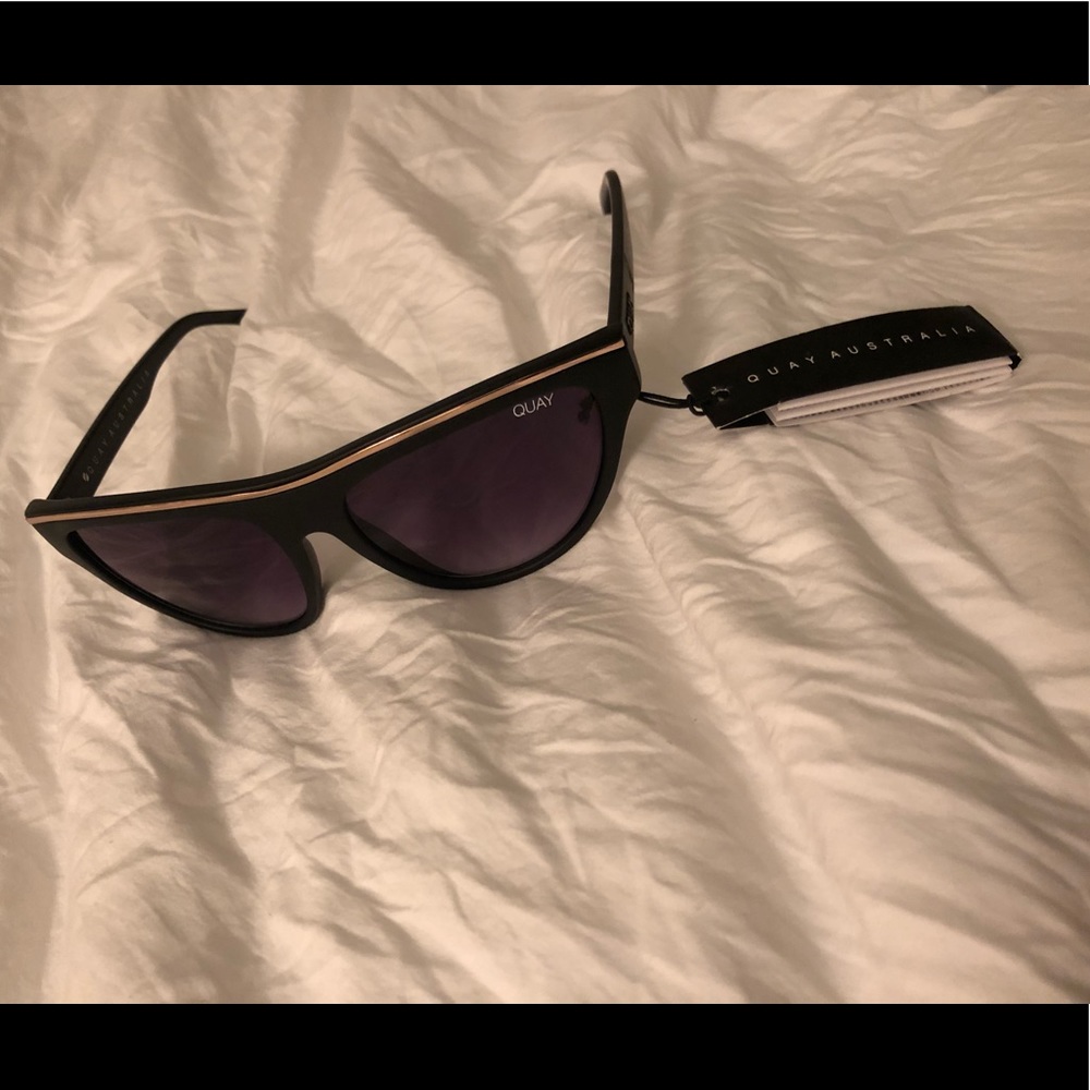 Quay Flight Risk Sunglasses - Picture 8 of 8